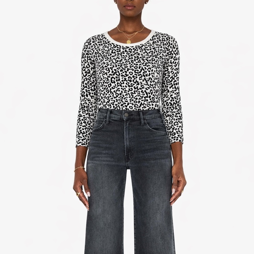 #54 🌷NYDJ Leopard Print Gray Women's Top size L - Picture 2 of 8